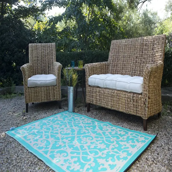 Small outdoor carpet