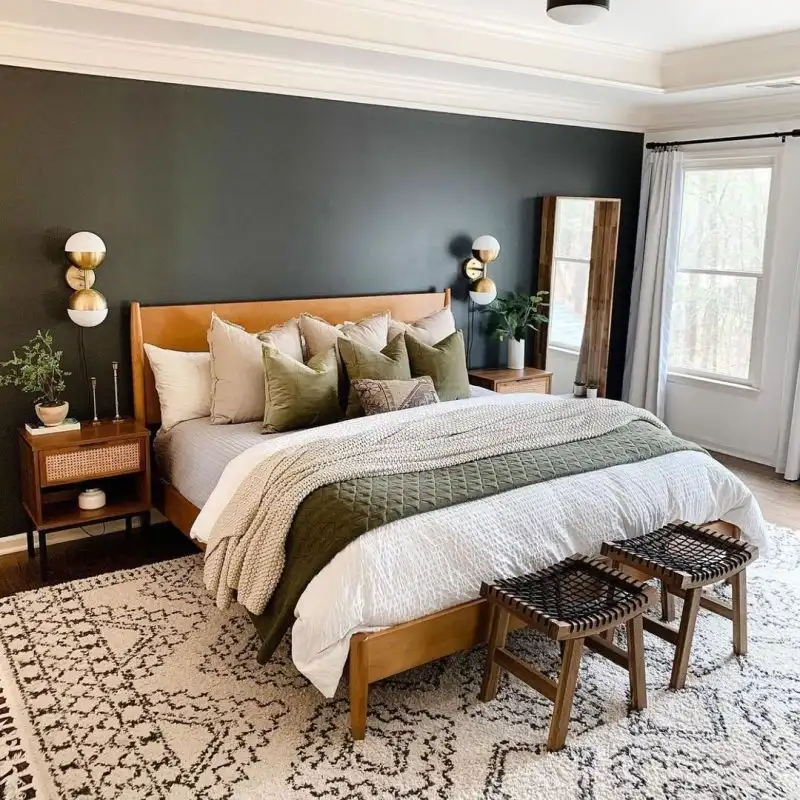 Patterned-rug-in-Dubai-bedroom-dark-walls-mid-cent